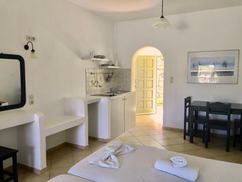 Agios Pavlos Studios Aegiali Bagian luar foto