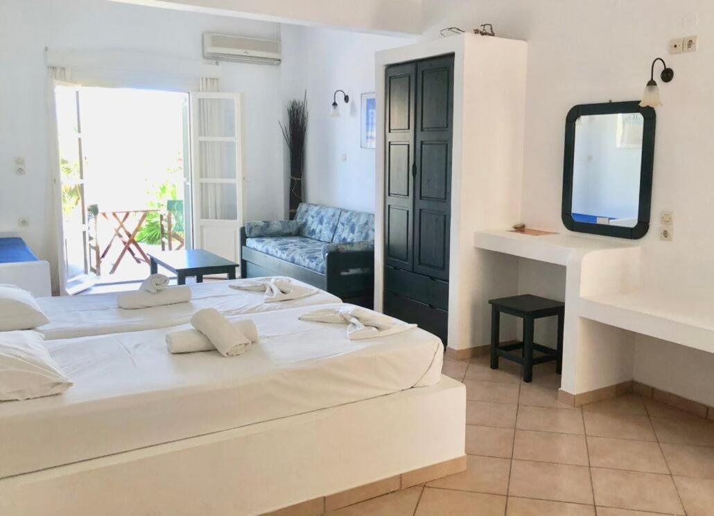 Agios Pavlos Studios Aegiali Bagian luar foto